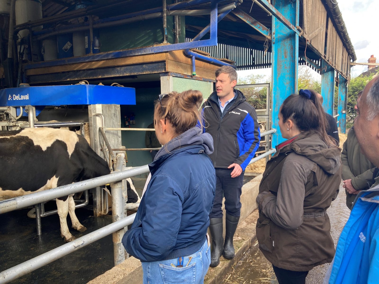 ATW22: Wednesday: Robotic dairy in action