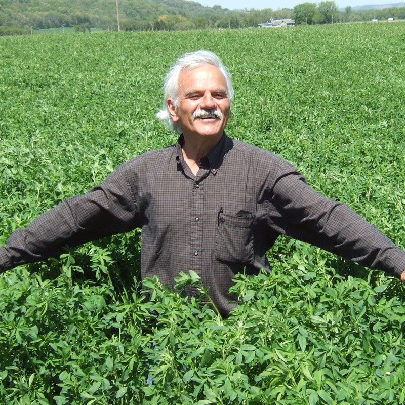 “Feed the soil and it will feed you,” Gary Zimmer says at REAP 2016