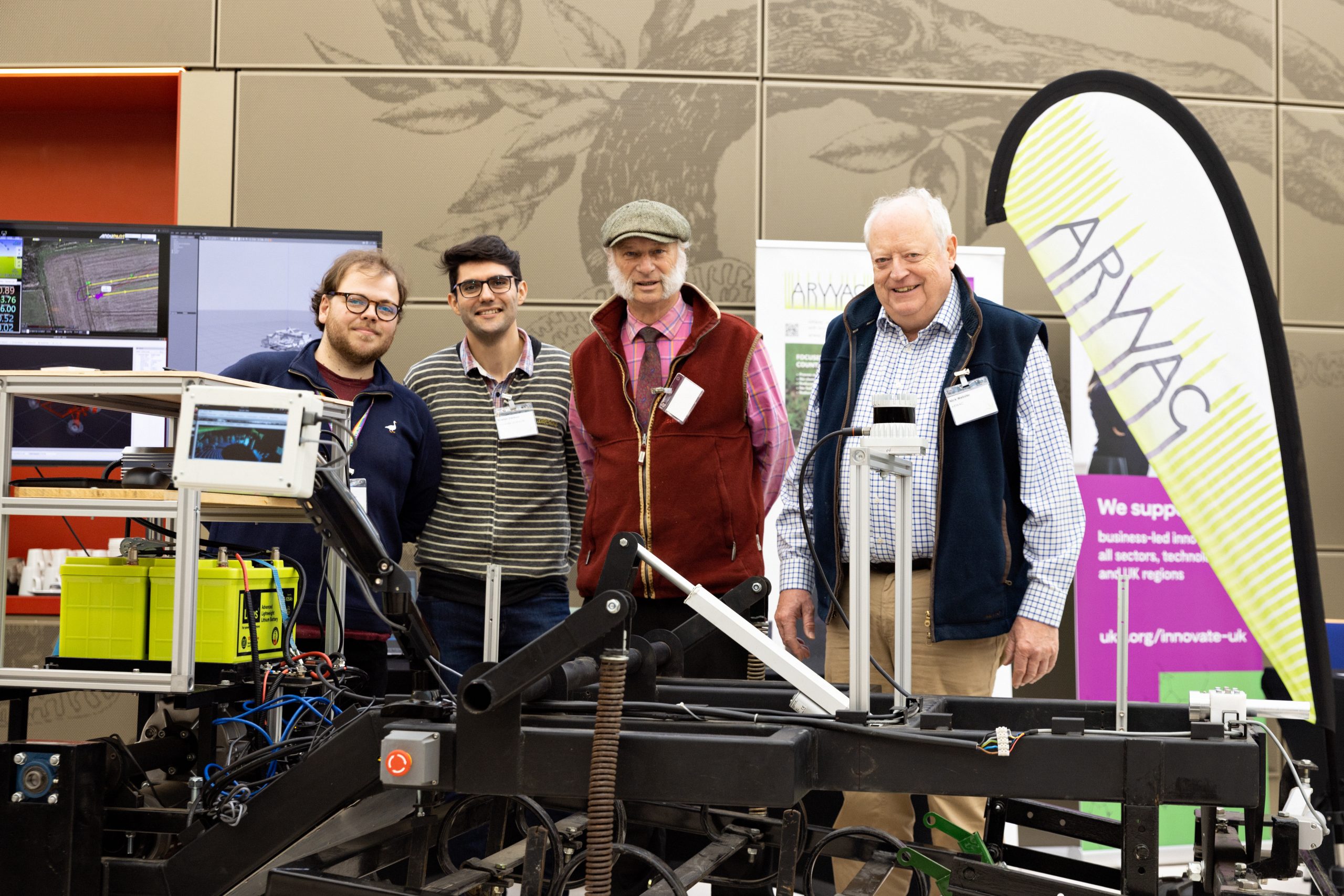 C0823_077 EXHIBITION ARWAC