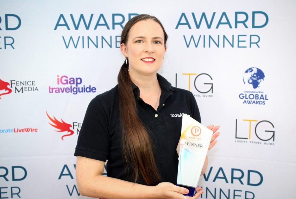 CG receiving award – Low Res