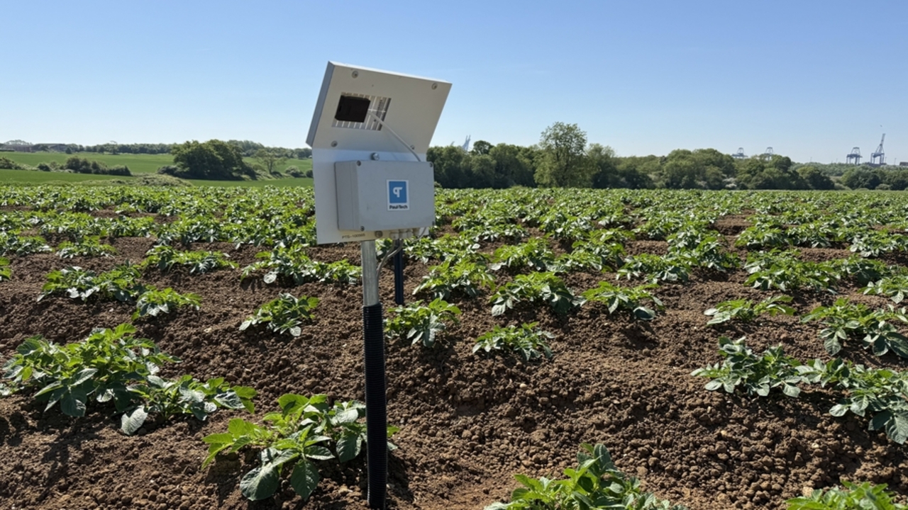 Paul-Tech’s Soil Station Displays Real-Time Nitrate Nitrogen Availability